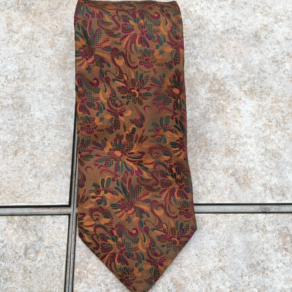 Salvatore Ferragamo silk embroidered tie